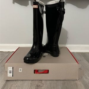 Women’s size 8 hunter rain boots
